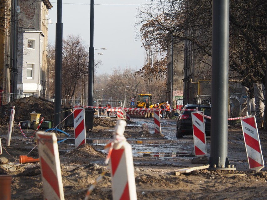 Czy w tym roku skończy się remont ulicy Wojska Polskiego? Prace trwają...