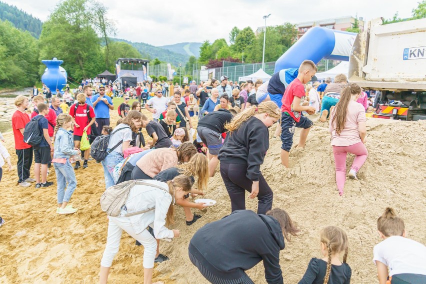 Poszukiwaczy bursztynu nie brakowało