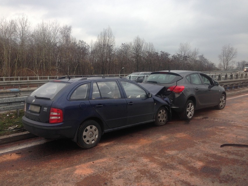 Wypadek na DTŚ w Katowicach spowodował ogromny korek na...