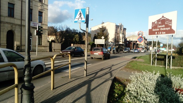 Skrzyżowanie ulicy Hallera, Wodnej i Zamkowej to  zmora kierowców jadących przez Golub-Dobrzyń.