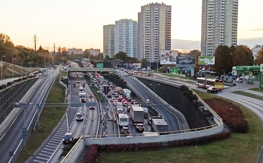 Tunel w Katowicach jest zablokowany po wypadku na wyjeździe...