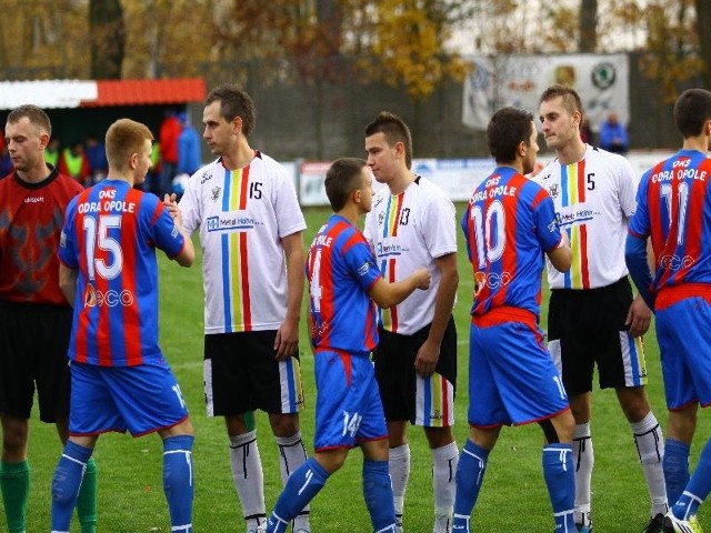 Piłka nożna - III liga. Victoria Chróścice - Odra Opole 2-3.