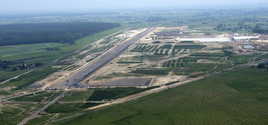 Lotnisko w Świdniku z lotu ptaka. Czerwiec 2012