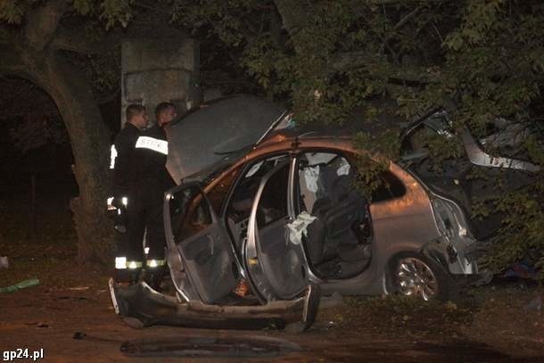 Śmiertelny wypadek: radiowóz uderzył w taksówkę