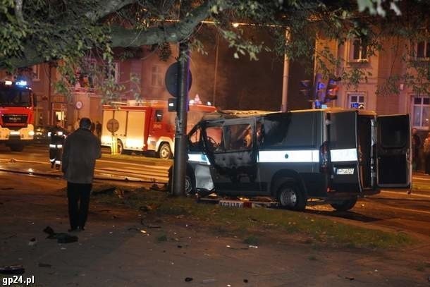 Śmiertelny wypadek: radiowóz uderzył w taksówkę