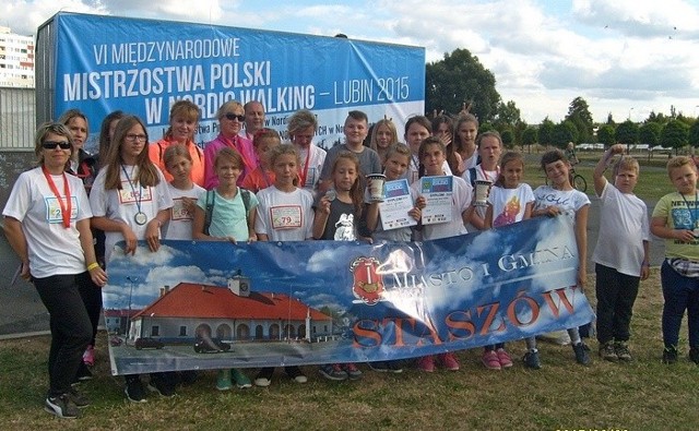Trzydziestoosobowa reprezentacja ze Staszowa wzięła udział w VI Międzynarodowych Mistrzostwach Polski w Nordic Walking w Lublinie