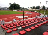 Trwa przebudowa stadionu w Raciborzu. Czerwony tartan już jest ZDJĘCIA