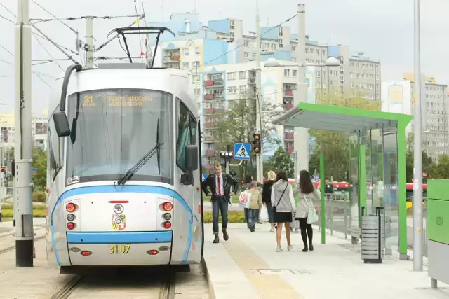 02.09.2013 wroclaw tramwaj plus kozanow przystanek ulica modra komunikacja mpk gazeta wroclawska tomasz holod / polskapresse..