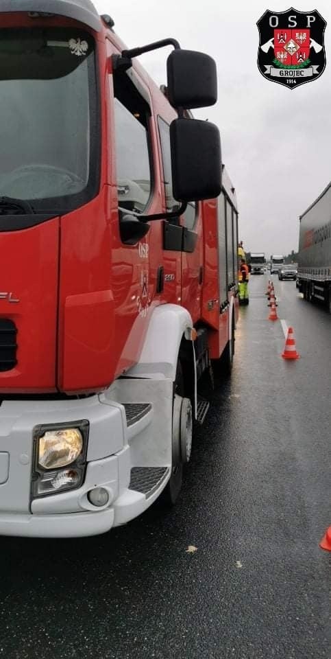 Zderzenie dwóch samochodów osobowych na A4 pod Chrzanowem