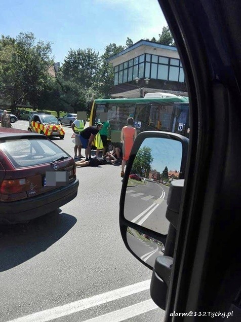 Zderzenie skutera z busem w Tychach przy ul. Bocheńskiego...