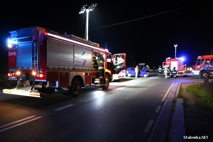 Wypadek w Brandwicy. W zderzeniu dwóch samochodów osobowych ranne zostały dwie osoby. Jak doszło do zdarzenia? (ZDJĘCIA)