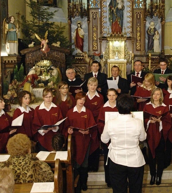 W piątek w kaplicy św. Franciszka przy starym szpitalu zaśpiewa m.in. oleski chór Olensis.