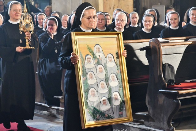 11 czerwca 2022 r. we wrocławskiej katedrze odbyła się beatyfikacja 10 elżbietańskich sióstr męczenniczek.