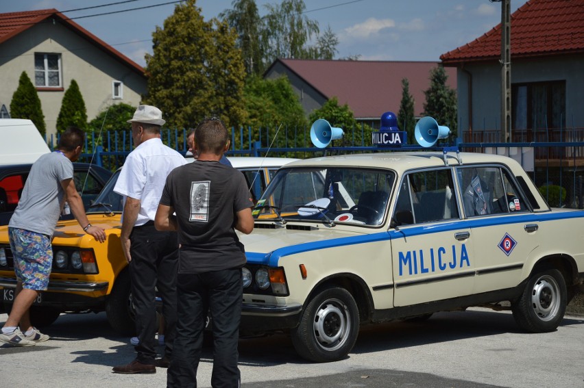 Zlot samochodowych i motocyklowych staruszków w Proszowicach