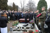 Pogrzeb senatora Marka Plury w Archikatedrze Chrystusa Króla w Katowicach.  Setki ludzi żegnało "syna śląskiej ziemi". Przejmujący widok