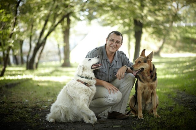 Jacek Gałuszka - instruktor szkolenia psów www.wesolalapka.pl; Behawiorysta Praktykujący COAPE (CaBT, NOCN); Profesjonalista I.A.C.P