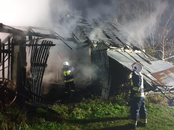 Strażacy walczą z groźnym pożarem w Ładnej k. Tarnowa