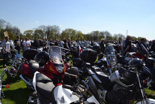 Motocyklista zginął w wypadku na DK46 w Odrzykoniu. Najprawdopodobniej wracał ze Zlotu Gwiaździstego pod Jasną Górą.