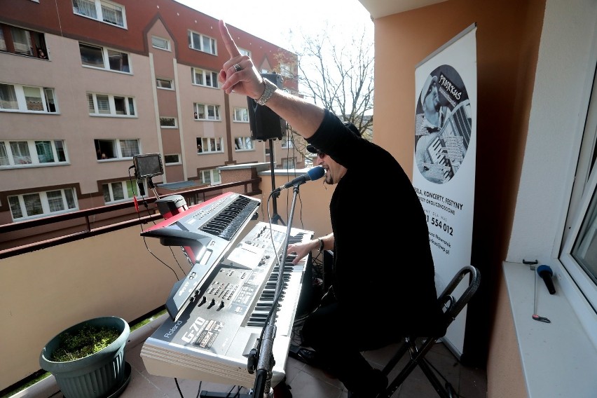 Koncerty na balkonie i z okna. Muzyczna sobota w Szczecinie w czasach epidemii 