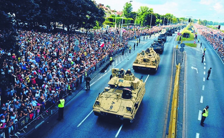 TOP 6 militariów, które obejrzymy w czasie defilady w...