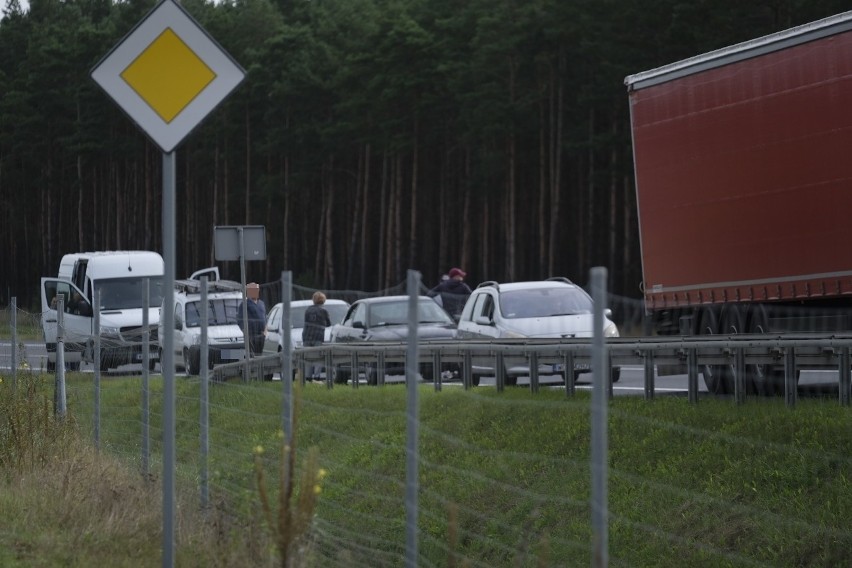 Tragiczny wypadek pod Toruniem na S10. Dwie osoby nie żyją
