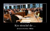Janusz Korwin-Mikke zasnął w Europarlamencie: Co on i internauci sądzą o "drzemce"
