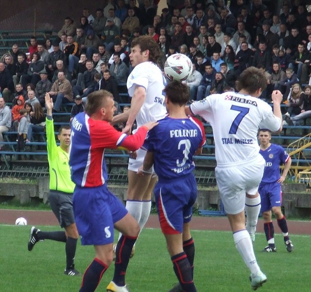 Stal Mielec i Polonia po raz ostatni zagrały w kwietniu 2008, jeszcze w IV lidze.