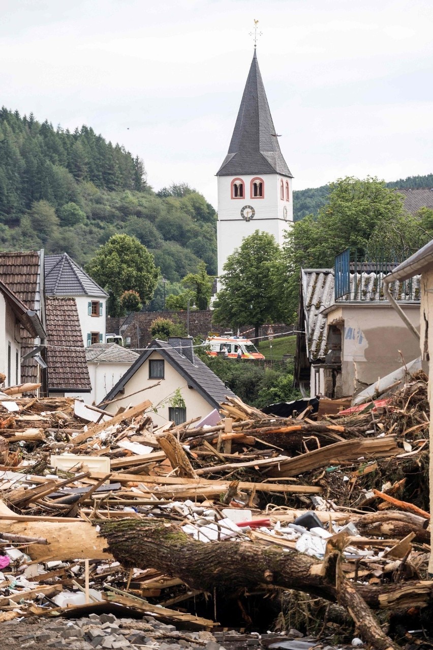 Powódź w Niemczech pochłonęła ponad 100 ofiar śmiertelnych....