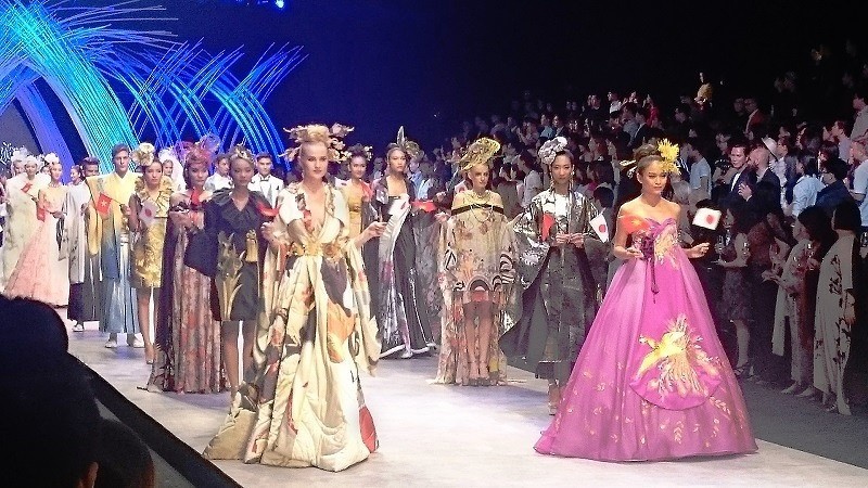 Uczestnicy "Top Model" wzięli udział w Vietnam International...