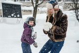 Ubranie dziecka zimą to prawdziwe wyzwanie! Zobacz, jak to zrobić, by nie było mu ani za gorąco, ani za zimno. Porady projektantki ubrań