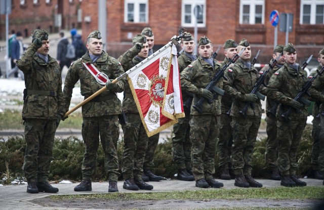 Przed pomnikiem rotmistrza Witolda Pileckiego odbyły się w Koszalinie uroczystości związane z Narodowym Dniem Pamięci Żołnierzy Wyklętych.