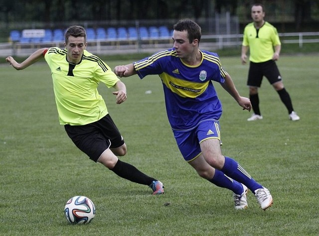 Artur Szelag (Czarni Otmuchow) i Bartlomiej Niemiec (Olimpia Lewin Brzeski) początku wiosny nie uznają za dobry.