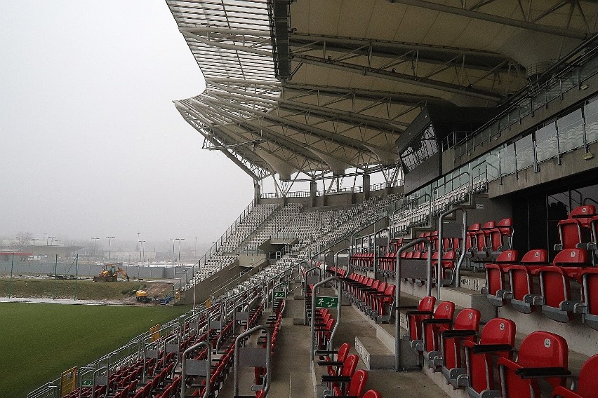 Trwają prace przygotowawcze do nowego sezonu na stadionie ŁKS Łódź [ZDJĘCIA]