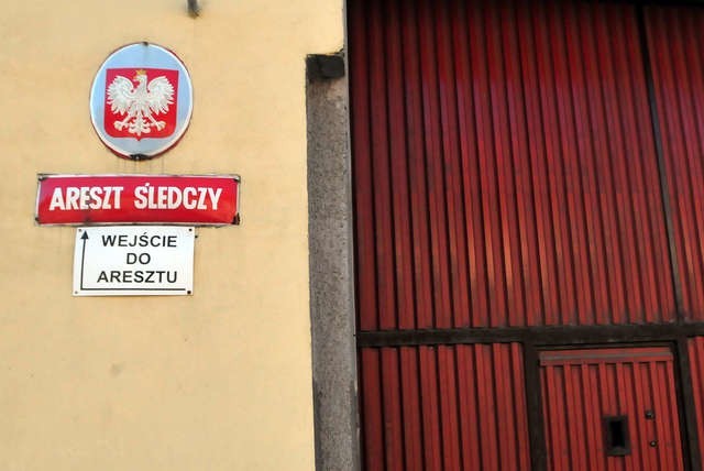 Fasada chełmińskiego aresztu nie zmienia się od lat. Dzięki zmianom organizacyjnym, zmniejszy się liczebność jego personelu