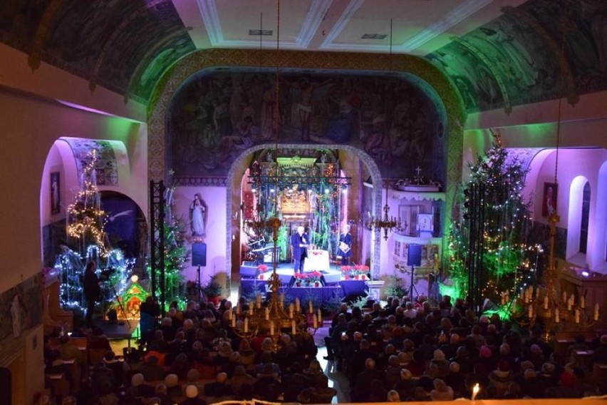 Gwiazdo świeć, kolędo leć - wyjątkowy koncert gwiazd w kościele w Rytlu [wideo,zdjęcia]