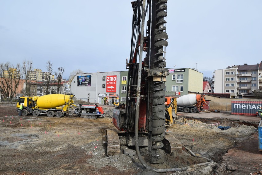 Parking wielopoziomowy w Rybniku budują przy Hallera