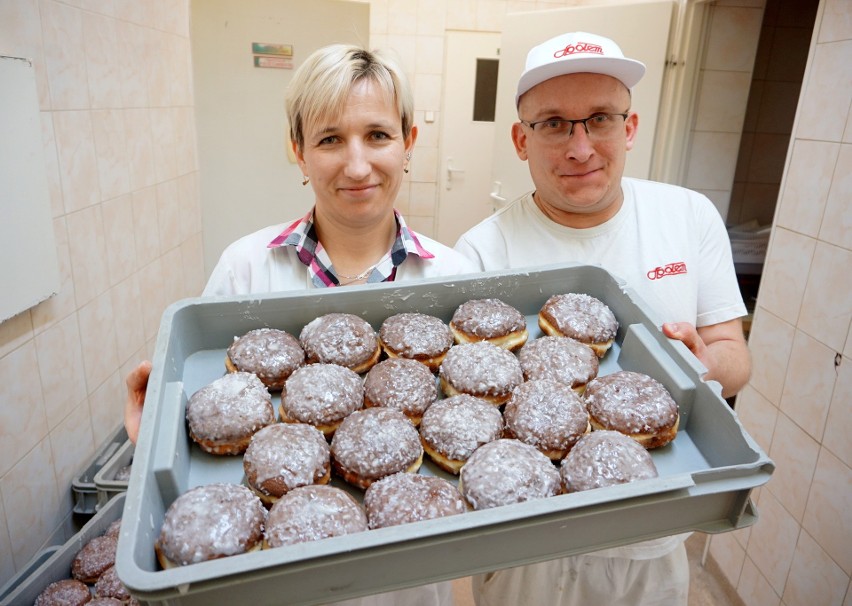 Pączki na tłusty czwartek już się smażą. Zobacz zdjęcia