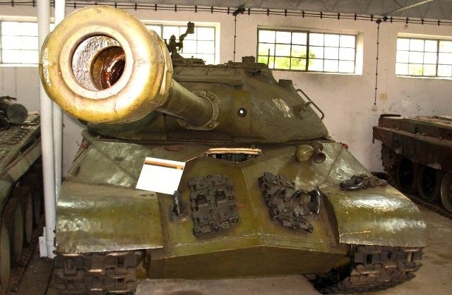 Na 400 tys. zł rzeczoznawca wycenił radziecki czołg ciężki IS-3. To jeden z dwóch takich pojazdów jakie posiadała polska armia.