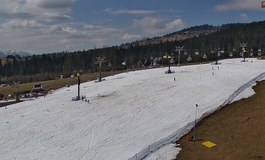 Większość wyciągów narciarskich na Podhalu już nie działa....