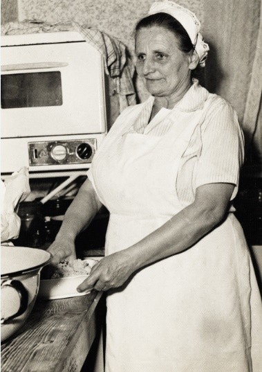 Emilia Kołder 1900-1974...