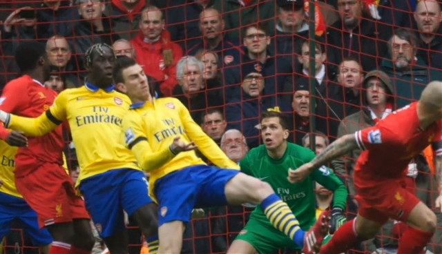 Arsenal - Liverpool. Fatalna gra kanonierów. Szczęsny przeklina (wideo)
