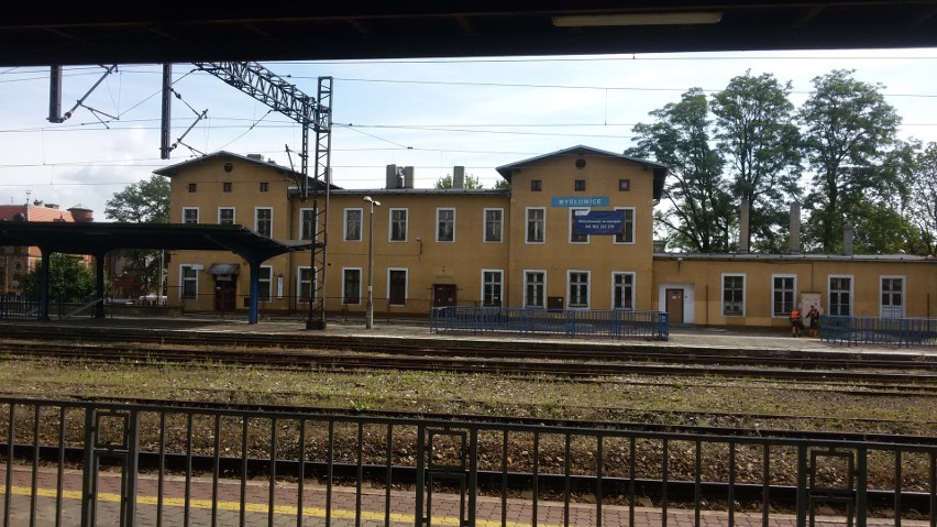 Mysłowice: remont stacji kolejowej. A co z budynkiem dworca? ZDJĘCIA