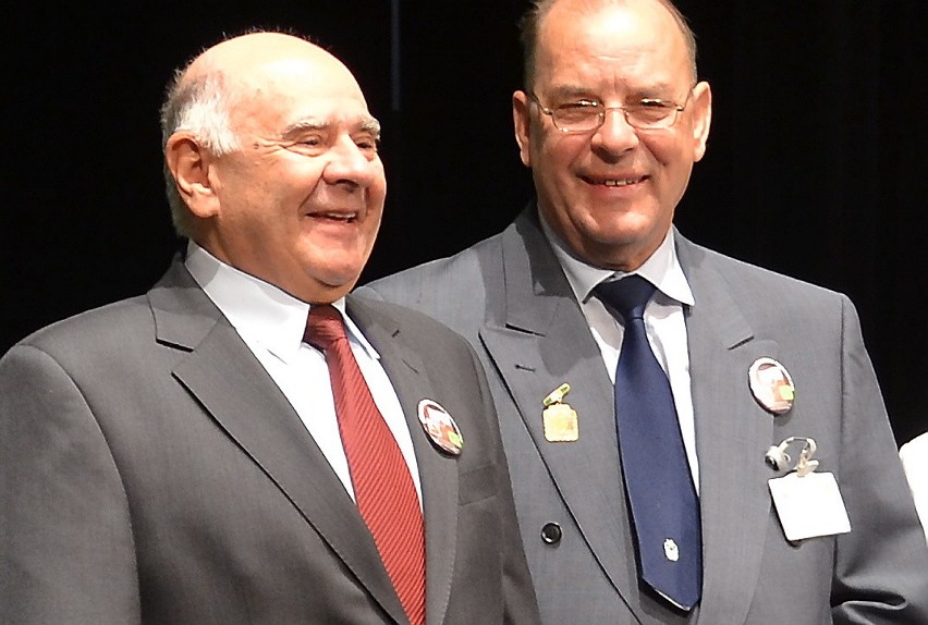 Prezes Rady Krajowej PZD Eugeniusz Kondracki (z lewej) i...