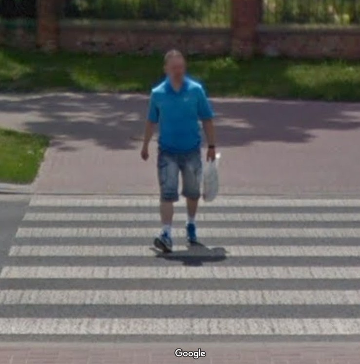 Moda w Łęcznej. Jakie stylizacje królują w tym lubelskim mieście? Kamery Google Street View uchwyciły codzienne kreacje mieszkańców