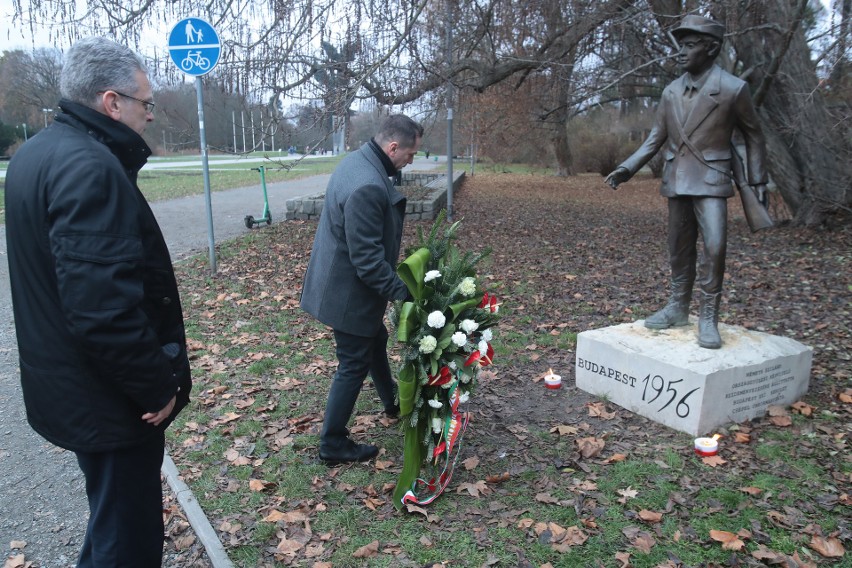 66 lat temu mieszkańcy Szczecina zbuntowali się przeciw sowieckiej władzy. Złożono kwiaty na Jasnych Błoniach