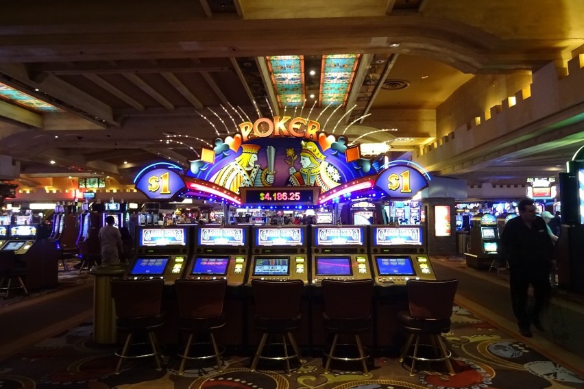Las Vegas w katowickim Spodku? Władze miasta chcą ucywilizować hazard i akceptują wnioski o nowe kasyna. Byłyby zyski z... podatków