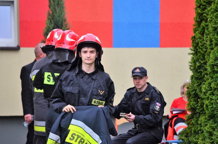 Jak informuje policja, służby ratownicze pracują na terenie...