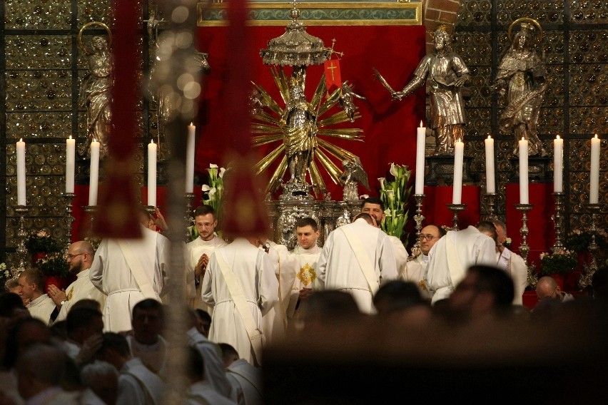 Święcenia kapłańskie w katedrze [ZDJĘCIA]