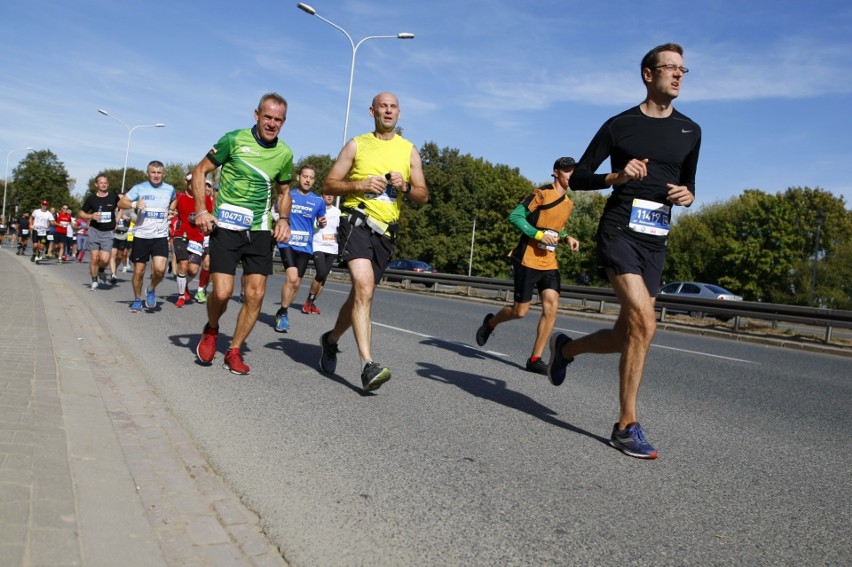 Uczestnicy Maratonu Warszawskiego 2018. Więcej zdjęć...