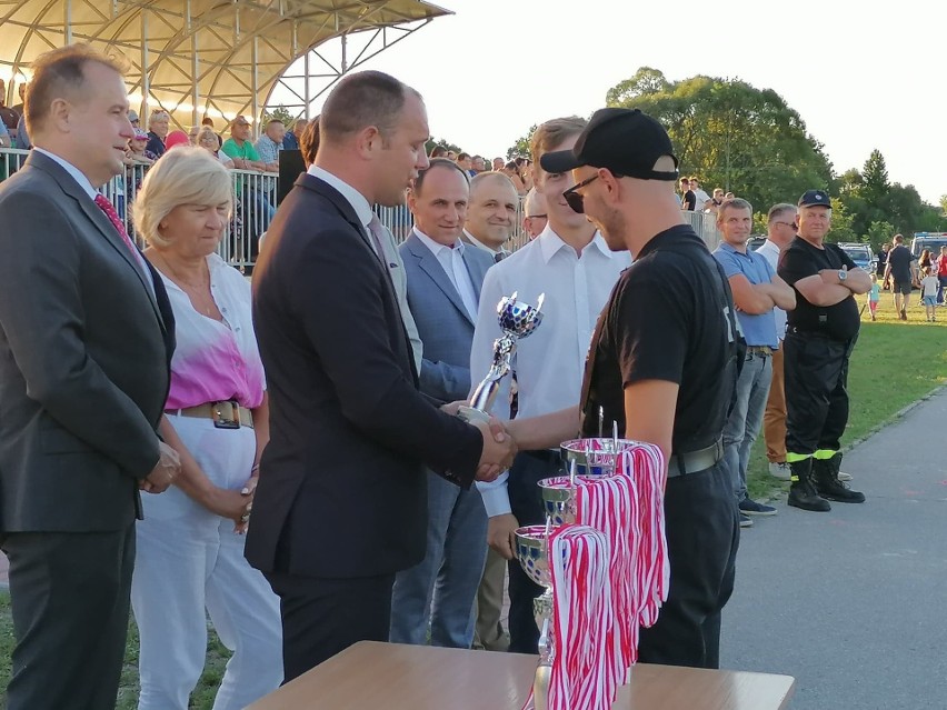 Sportowe emocje i dobra zabawa była na niedzielnych Dniach Gminy Głowaczów. Zobacz zdjęcia i film